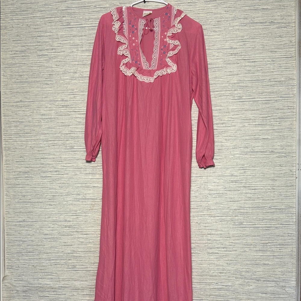 Vintage Stardust Long-Sleeve Lace Nightgown – Cottagecore Granny Charm (129)
